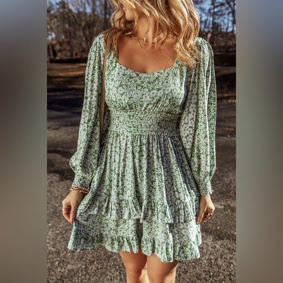 Green Floral Print Square Neck Shirred
Waist Tiered Ruffled Mini Dress Bohemian - Picture 8 of 12